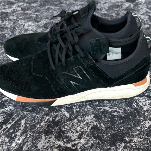 New Balance 247 shoes - Picture 3 of 3